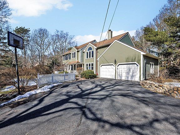 2nd image of 348 Wakeby Road