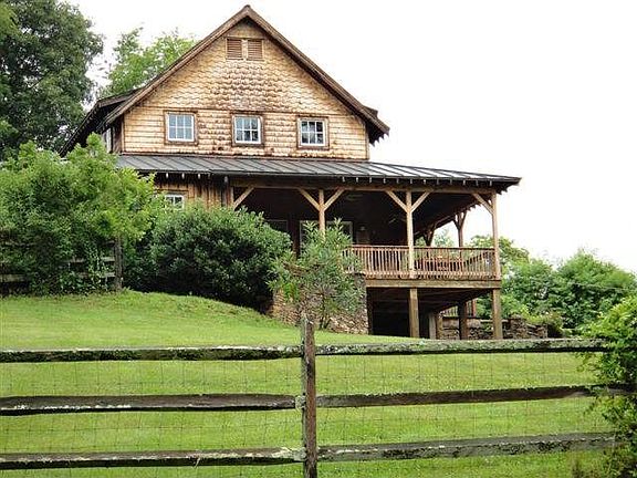 3rd image of 15535 Heart Of The Woods Ln