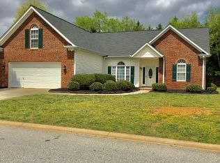 400 Walkingstick Way, Simpsonville, SC 29680