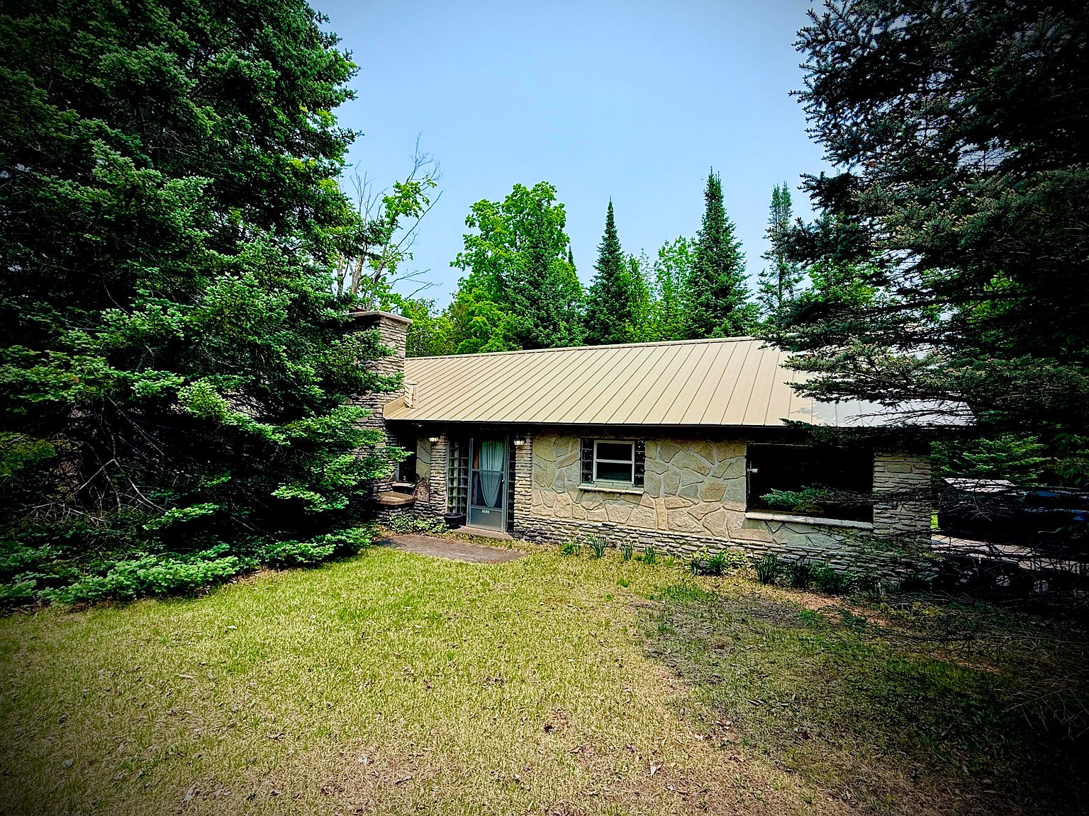 まむ 9150 W M 68 Hwy, Indian River, MI 49749 | Zillow