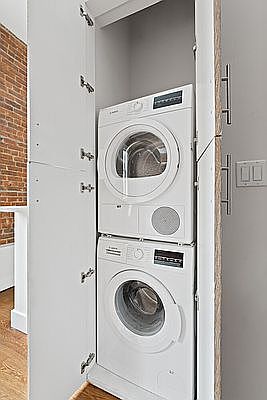 5th image of 458 W 51st St APT 3