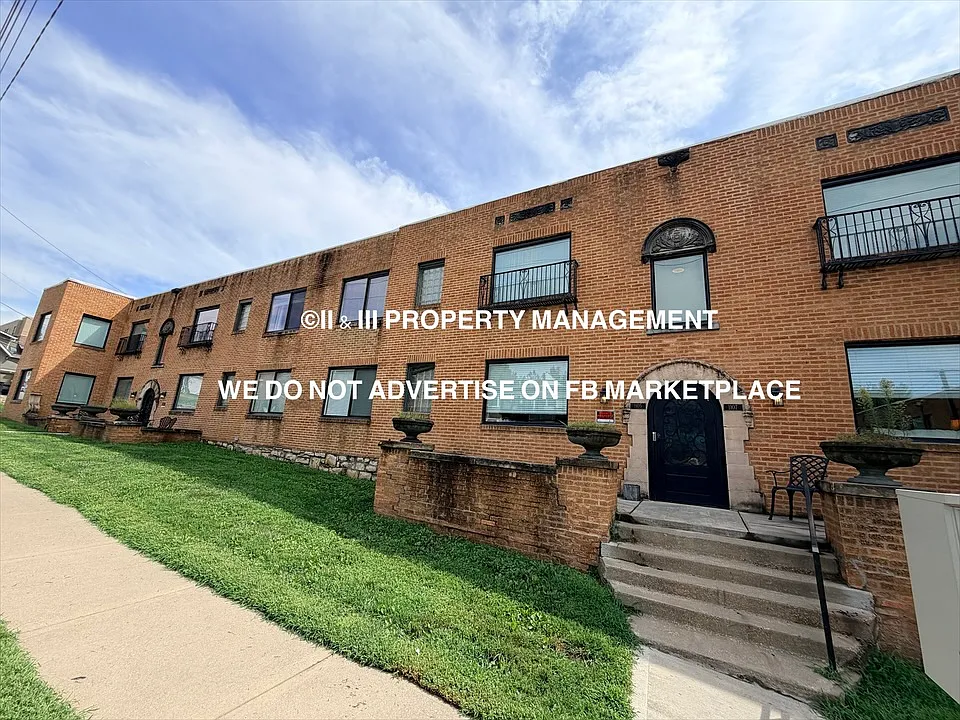 4511-4513 Roanoke Parkway - 2 — Photo 4