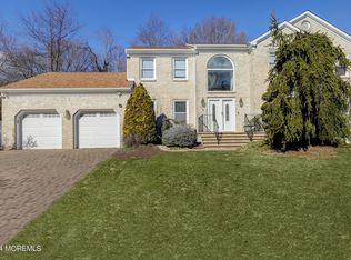 15 Crest Dr, Colts Neck, NJ 07722