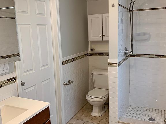 4th image of 116 Webster Ave #1