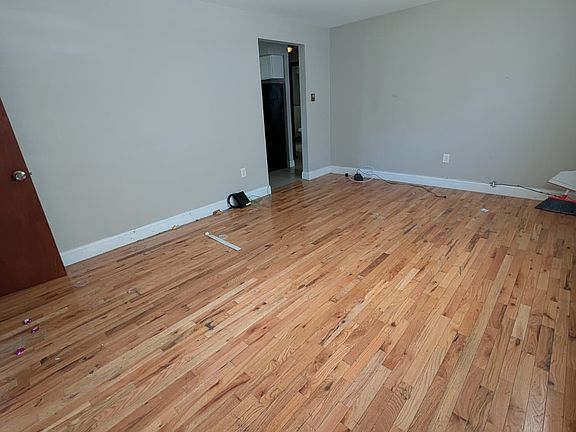 4th image of 148 Bradford Ave #77