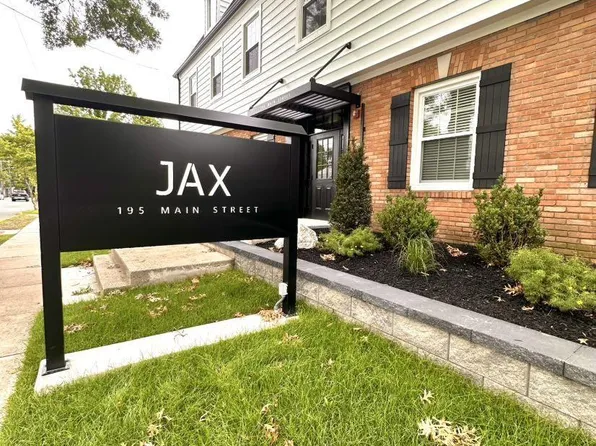 195 Main St #303, Metuchen, NJ 08840