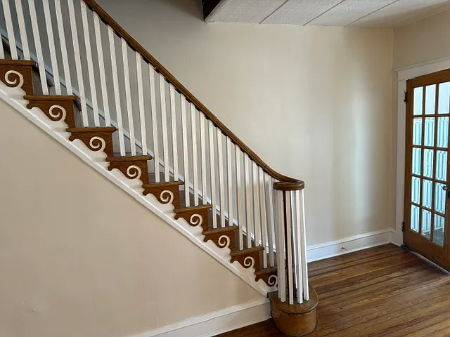 3037 Agate St — Photo 2