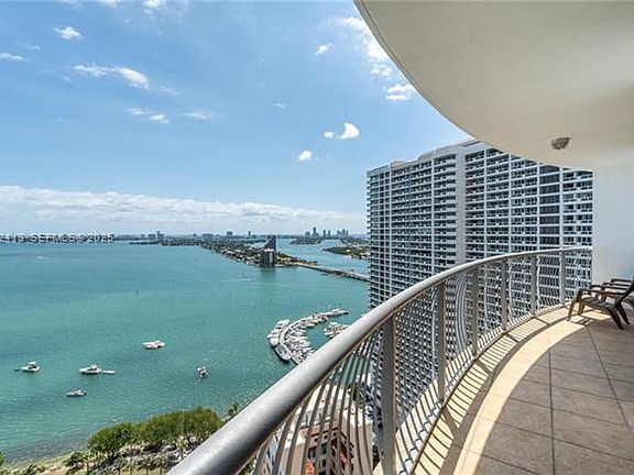 3rd image of 1750 N Bayshore Dr APT 3001