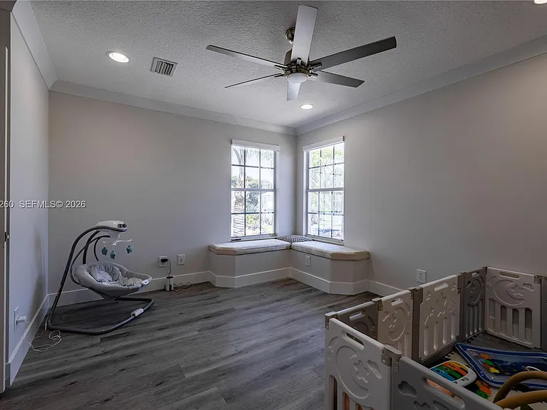 8904 Maple Hill Ct — Photo 29