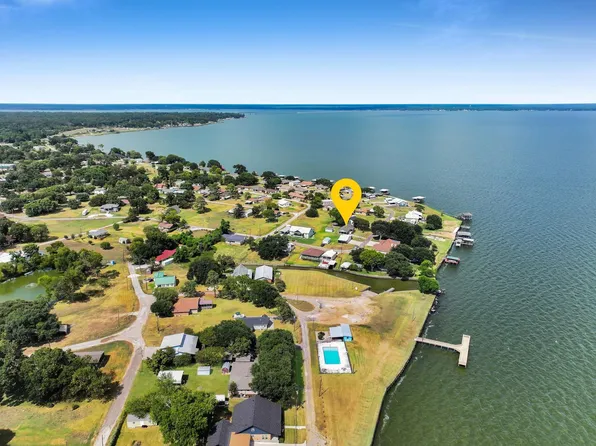 300 Fishermans Bend Dr, Pointblank, TX 77364
