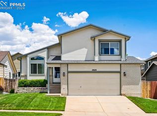 5929 Pioneer Mesa Dr, Colorado Springs, CO 80923