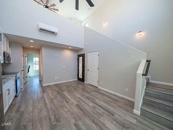 4th image of 2042 Swanson Ave #E