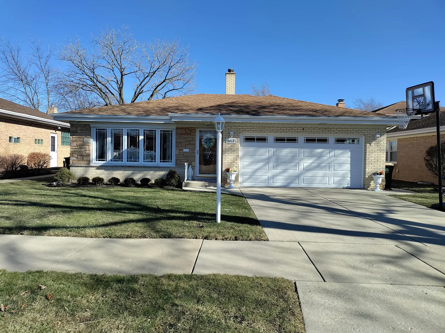 4 bed, 1690 sqft, $3,500 — Photo 2