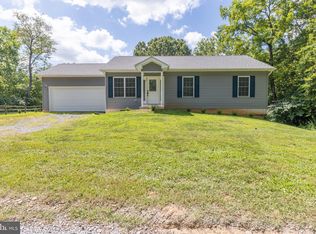 74 Vernon Ln, Bunker Hill, WV 25413