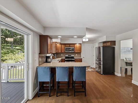 5th image of 1212 N Whittaker Dr