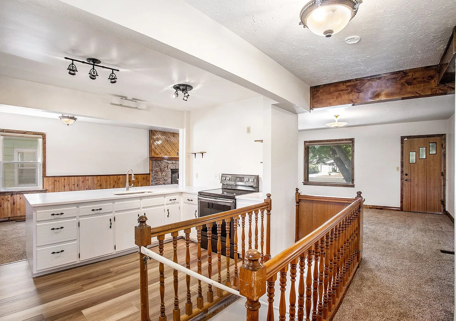 Location and Charm, Big Lot, Updated 3 Bedroom House Close to Downtown — Photo 3