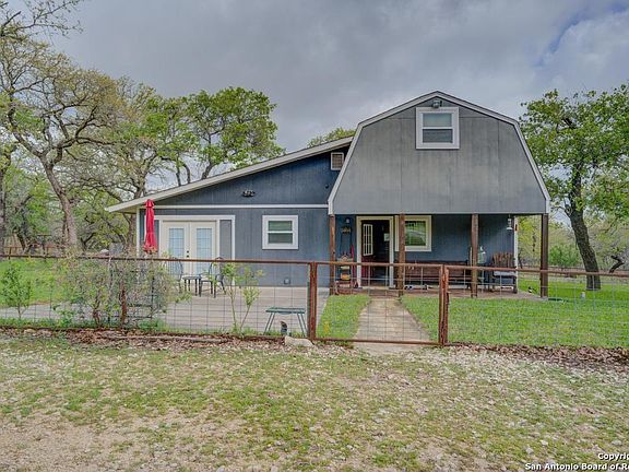 3rd image of 140 guadalupe ranch