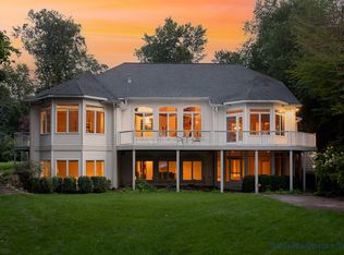 4440 Birchwood Ct, Norton Shores, MI 49441
