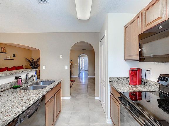 5th image of 2904 Clarabelle Ct