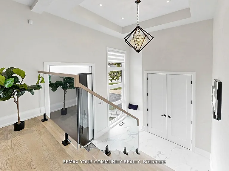 97 Ranee Ave — Photo 3