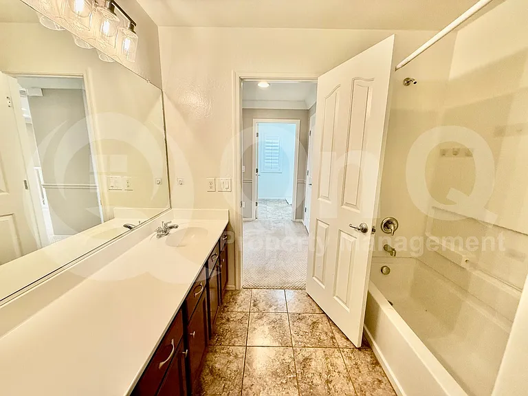 12025 W Avenida Del Rey — Photo 18