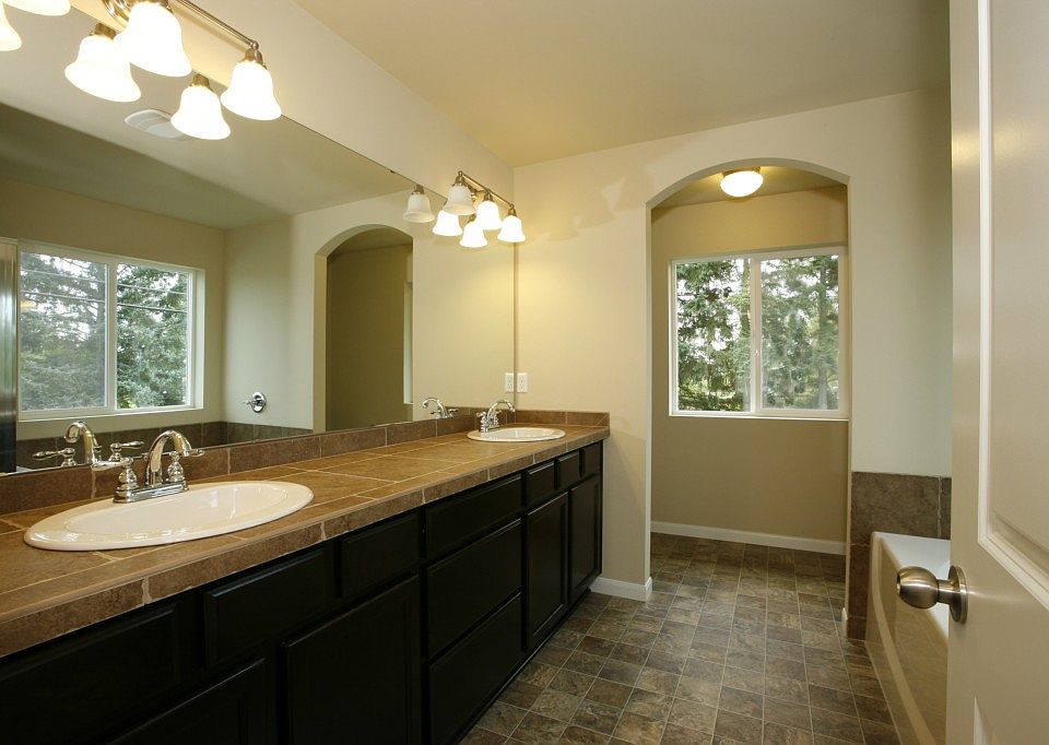 2nd image of 11603 SE 236th St