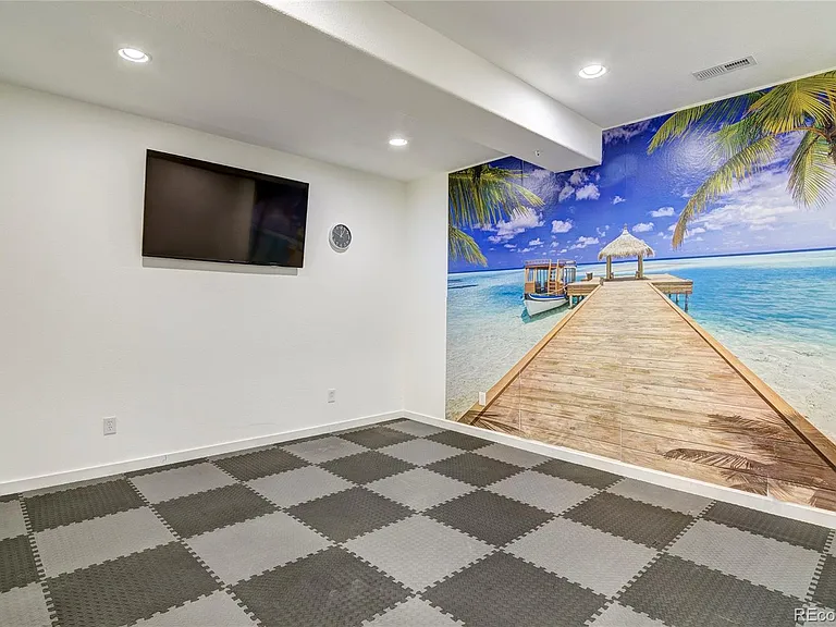 42105 Plantation Cir — Photo 32