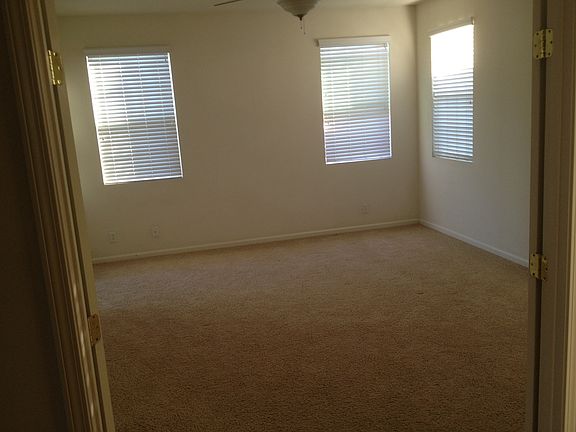 5th image of 2326 Abbott Ct