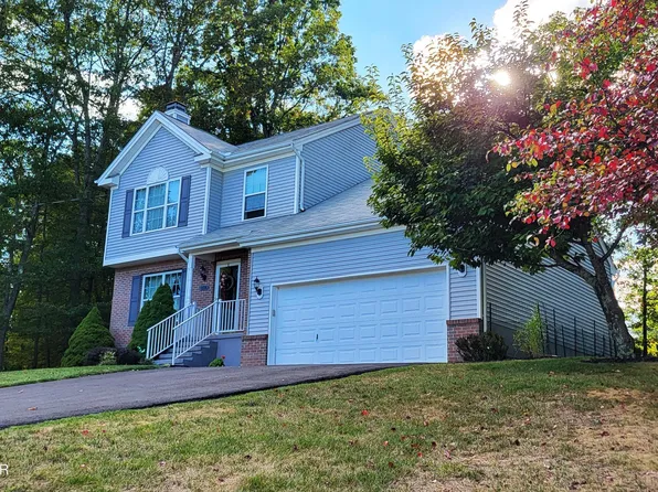 1106 Dorset Dr, Bushkill, PA 18324