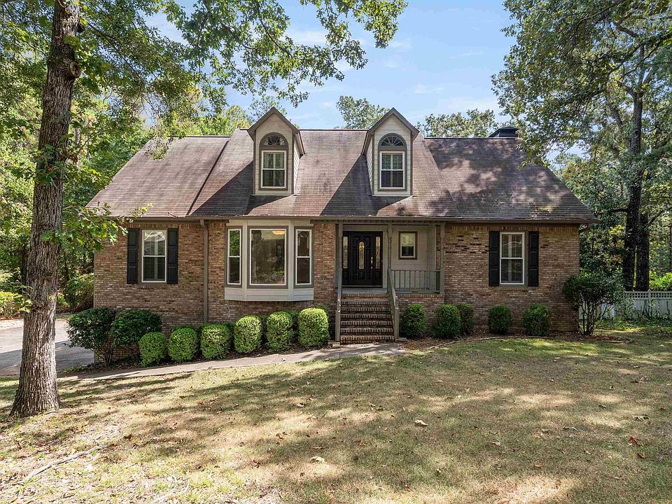 1st image of 3025 Brookhill Dr