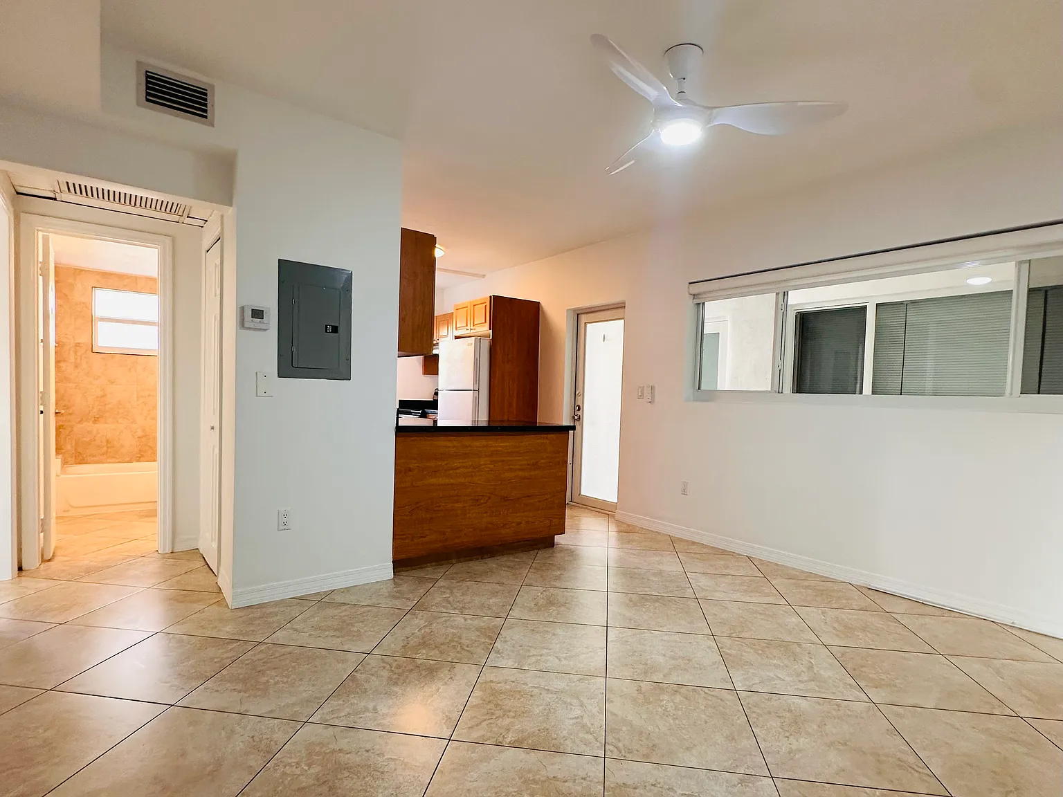 2 bed, 925 sqft, $2,600 — Photo 4