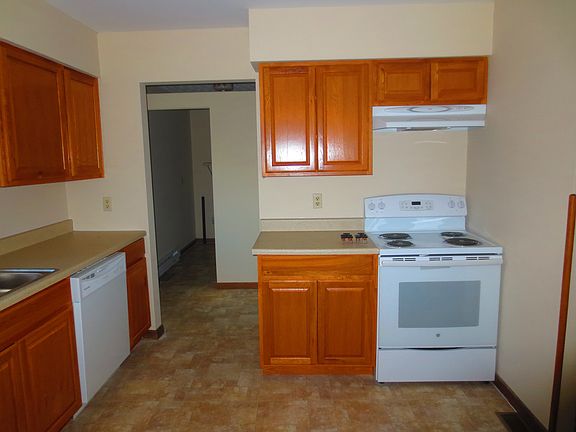 5th image of 5017 Douglas Dr
