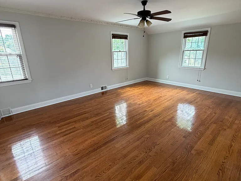 17 Pinewood Rd — Photo 4