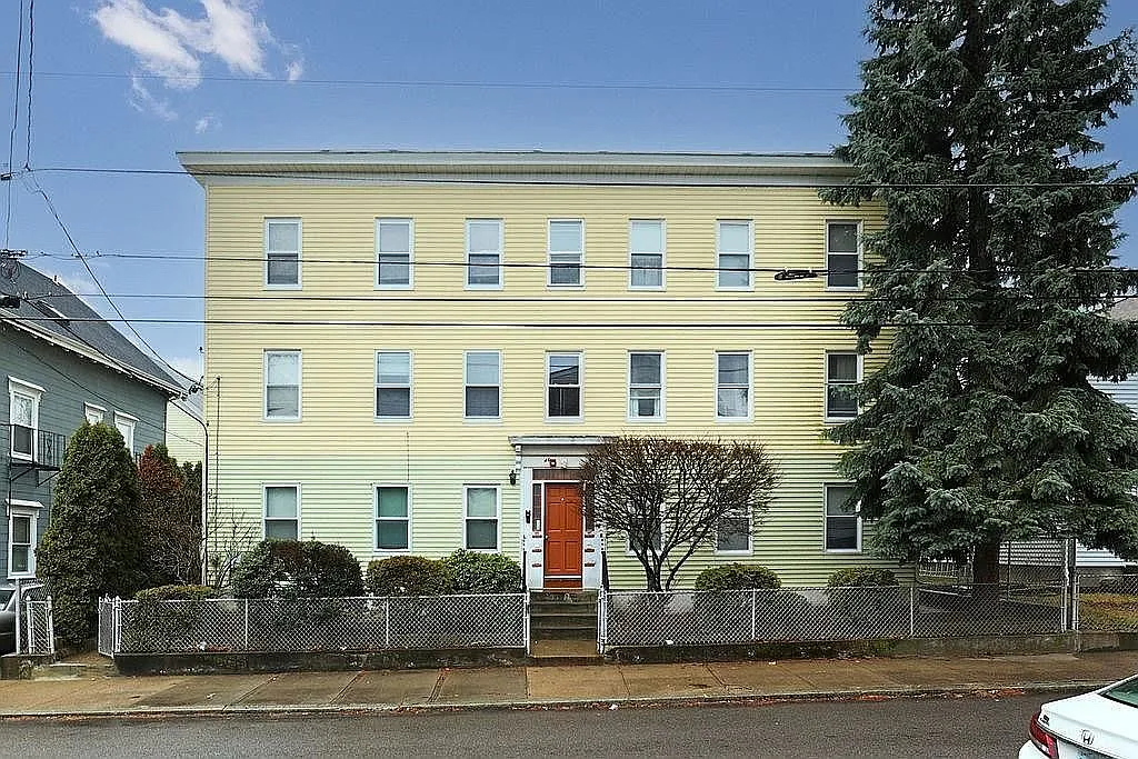 2 bed, 750 sqft, $1,650 — Photo 1