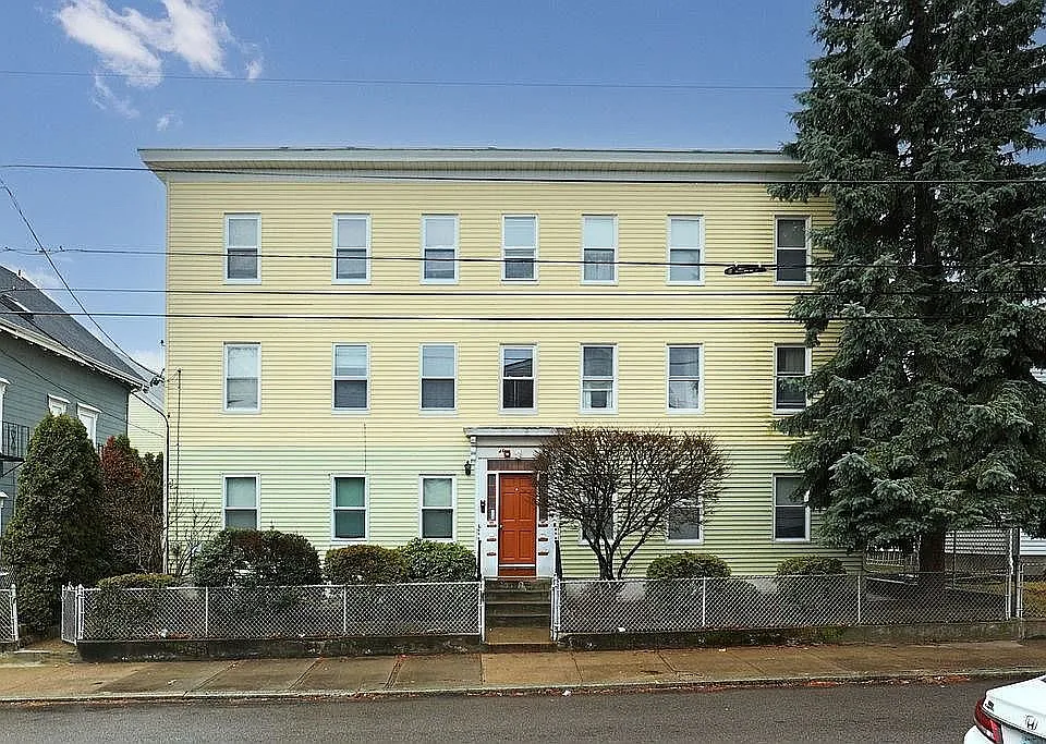 46 Carpenter St #2L