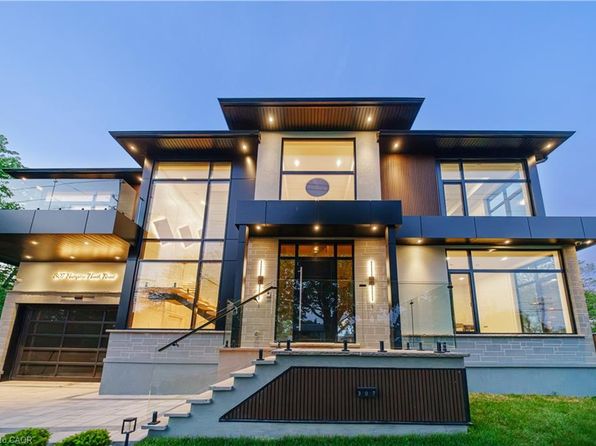 307 Hampton Heath Rd, Burlington, ON L7L 4P7