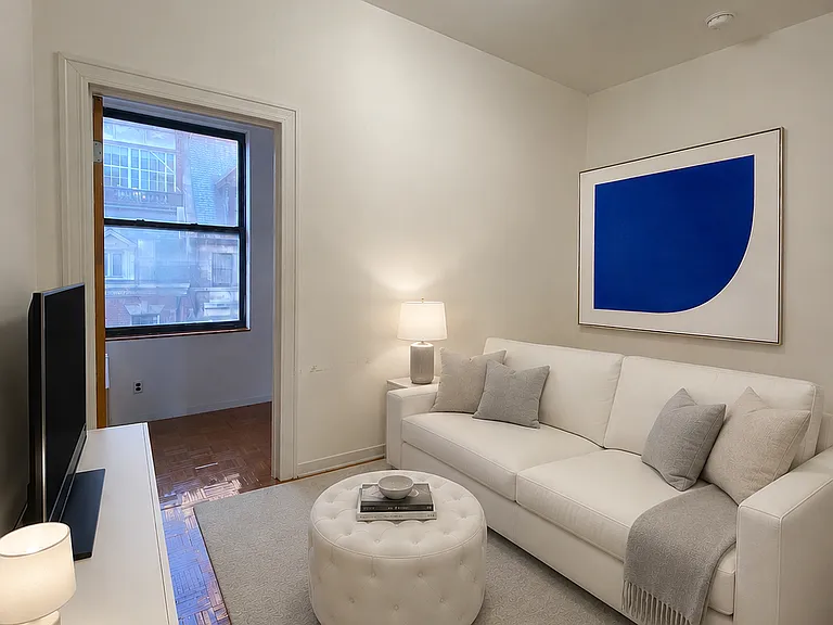 304 W 92nd St #5V — Photo 4