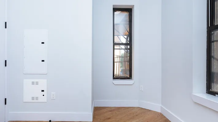 Rented by Nooklyn NYC LLC | media 13