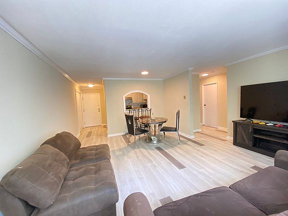 3rd image of 11 Weld St APT 27