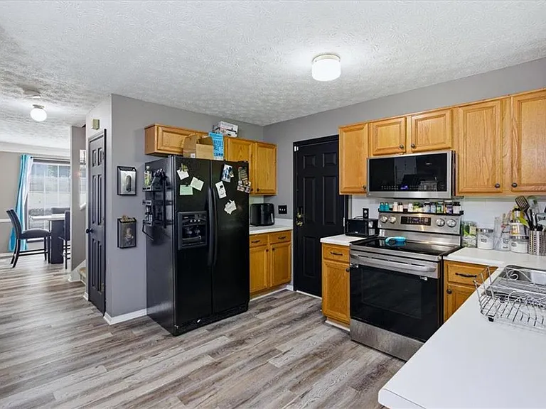 1459 Bridgewater Br — Photo 14