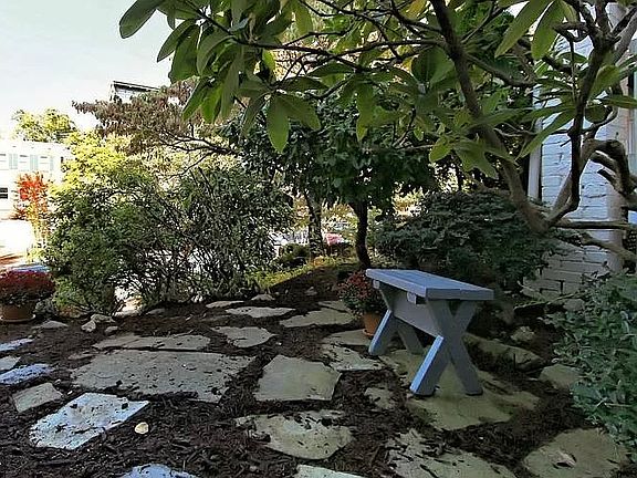 2nd image of 2528 I St NW