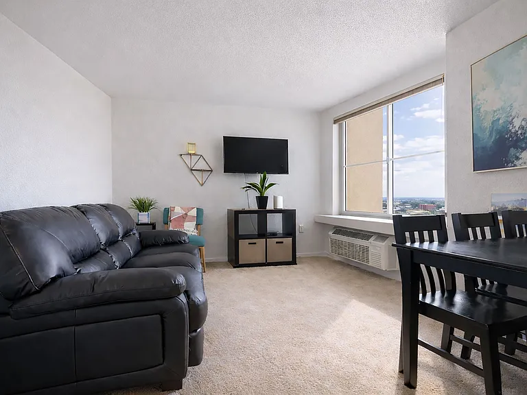 1970 Columbia St #501 — Photo 1