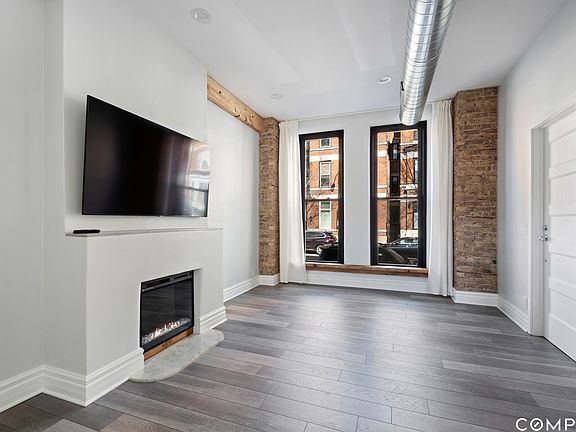 3rd image of 1850 N Lincoln Ave #1