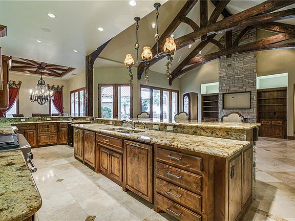 4th image of 606 Deloache Cres