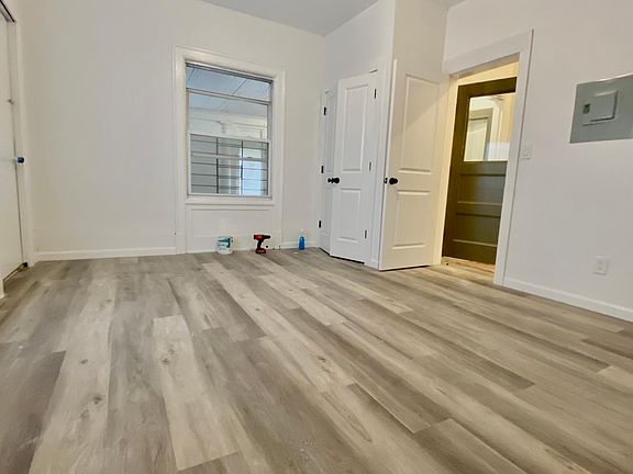 3rd image of 259 S 2nd Ave #2