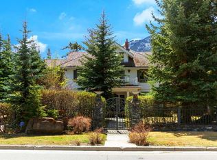 501 S Buffalo St, Banff, AB T1L1H1