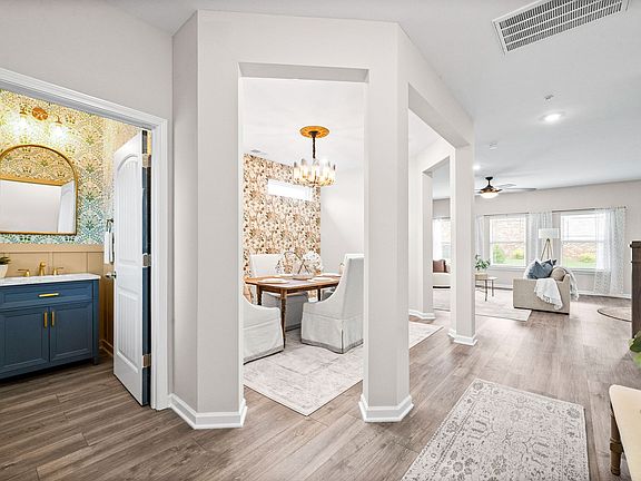 4th image of 719 Reflections Ln