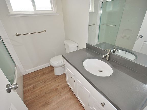 3rd image of 1133 Village Dr APT 8