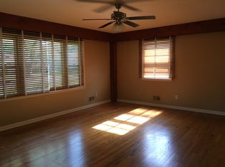604 SE 4th St, Lees Summit, MO 64063