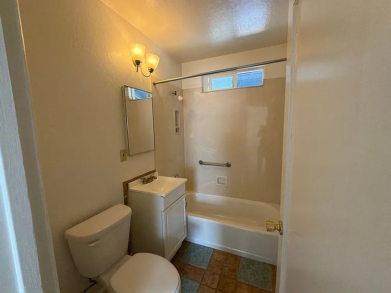 314 Lawton Street — Photo 14